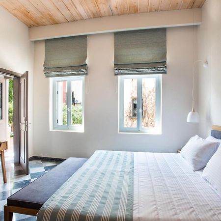 Hotel Off Chania  Bagian luar foto