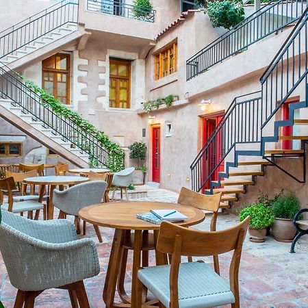 Hotel Off Chania  Bagian luar foto