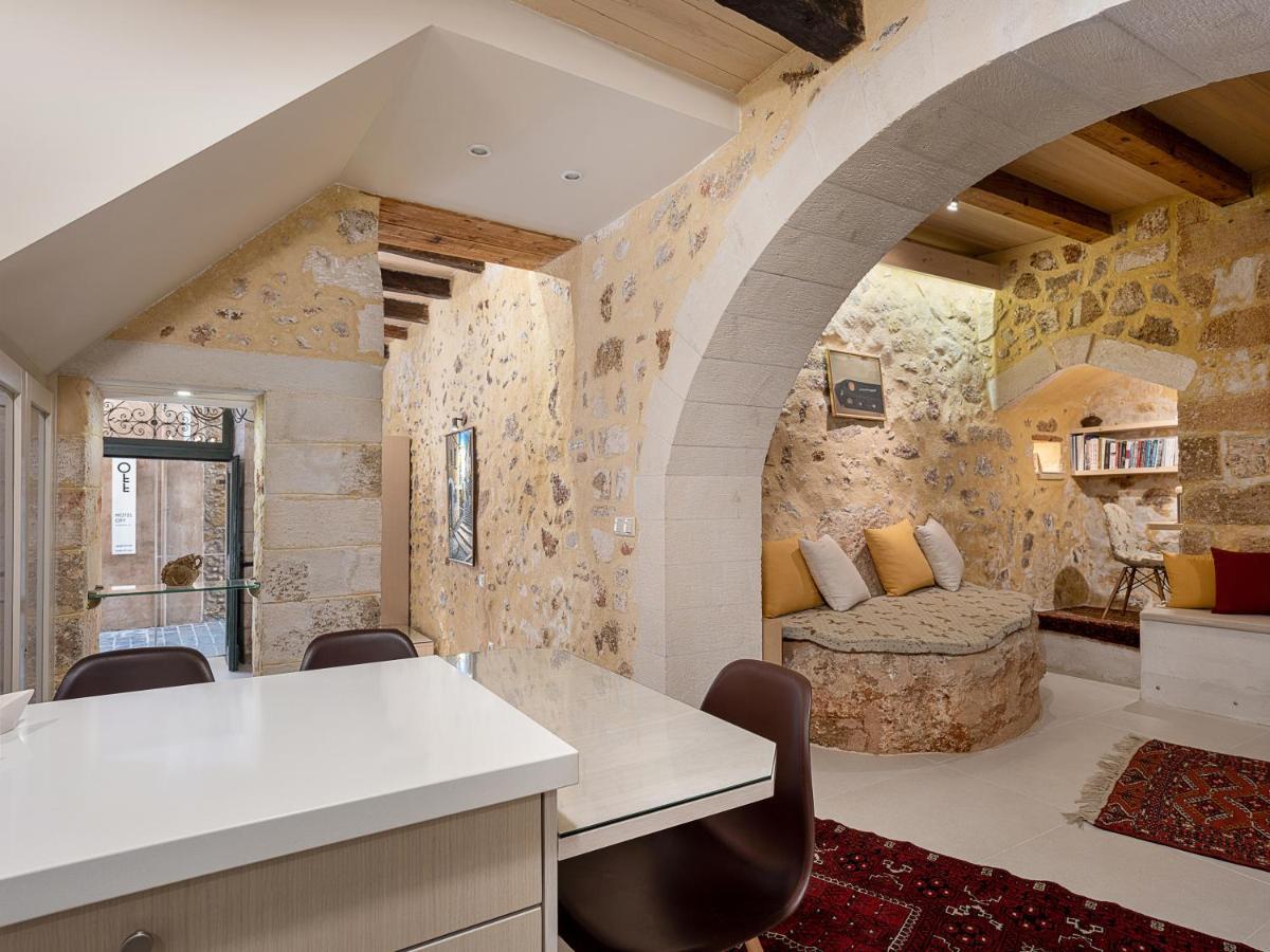 Hotel Off Chania  Bagian luar foto