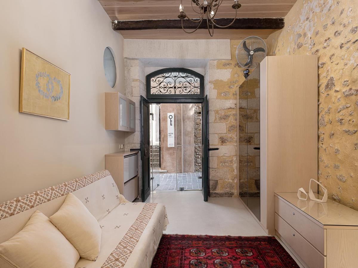 Hotel Off Chania  Bagian luar foto