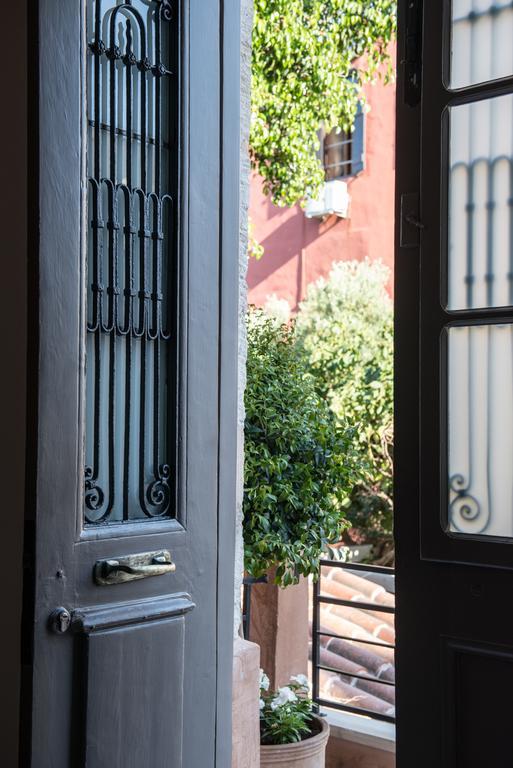 Hotel Off Chania  Bagian luar foto