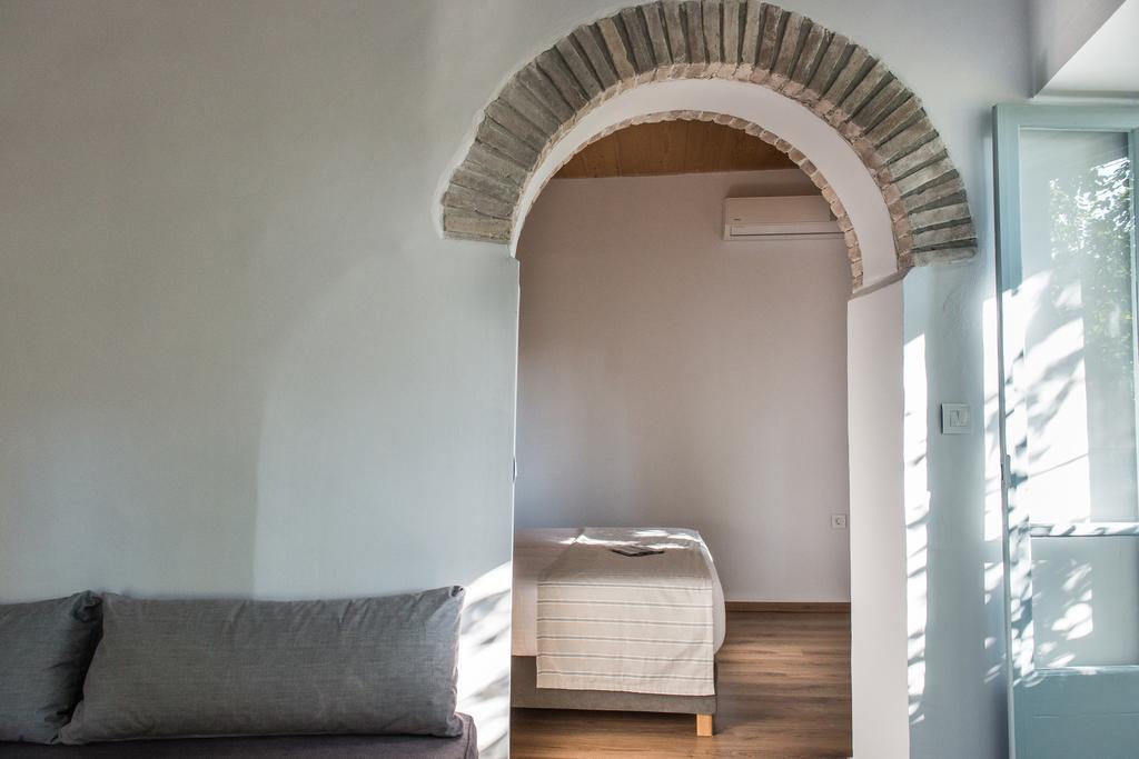 Hotel Off Chania  Bagian luar foto