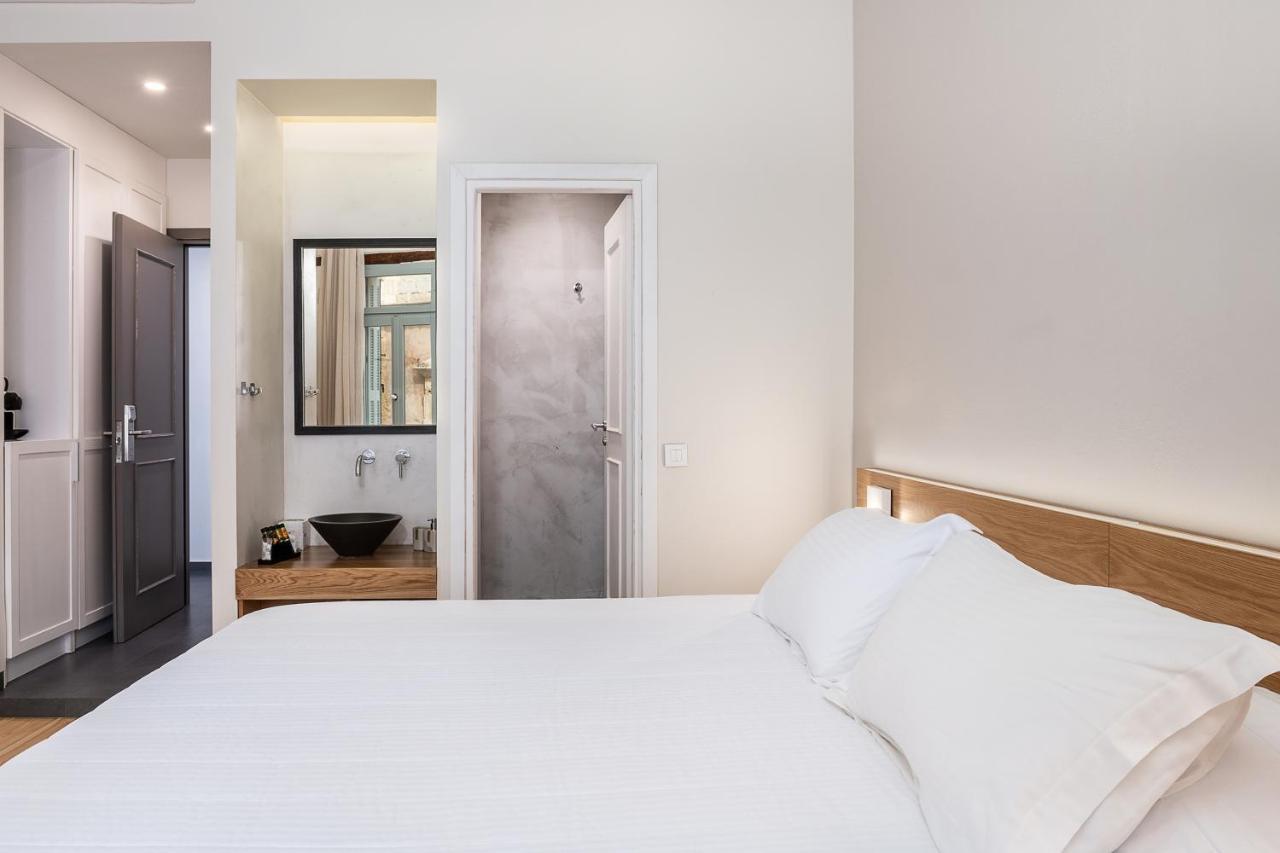 Hotel Off Chania  Bagian luar foto